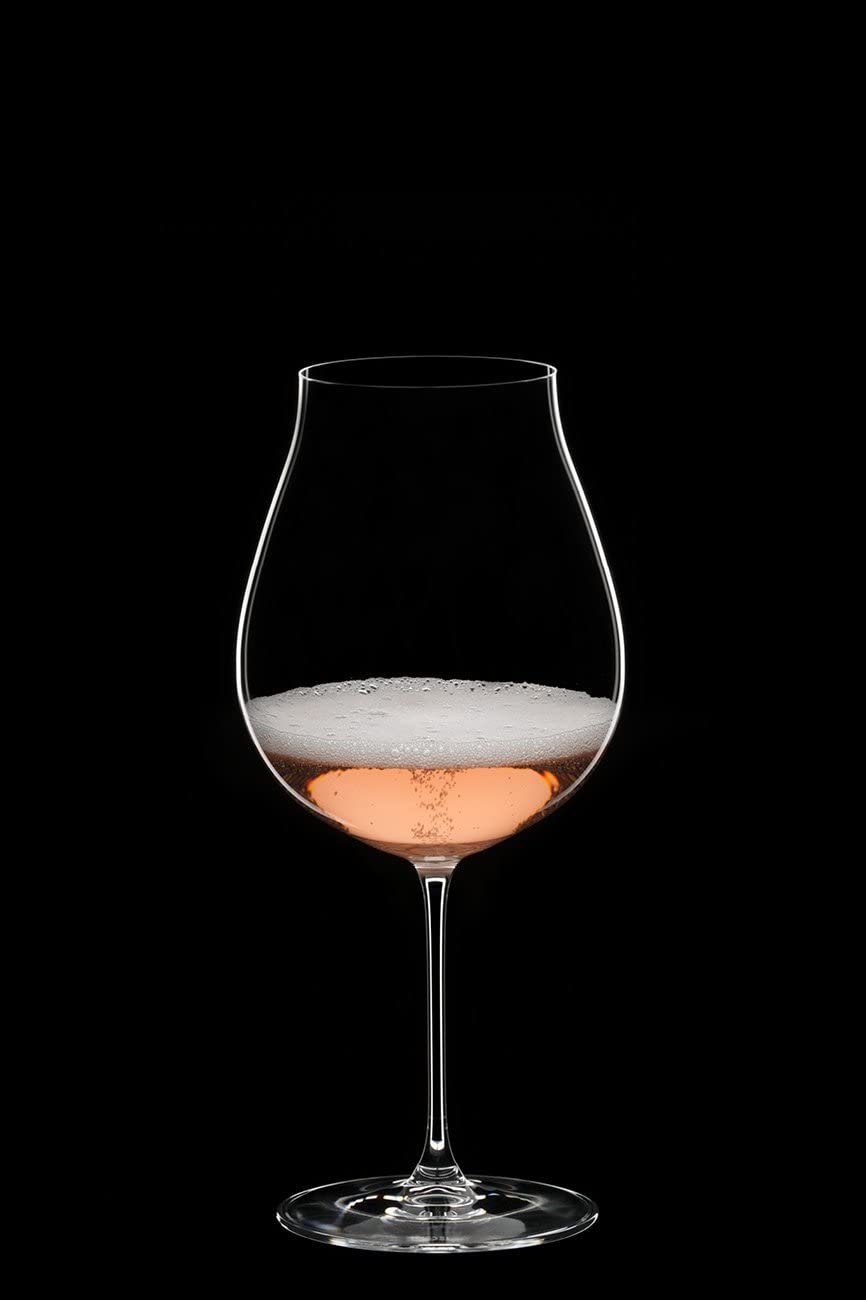 Riedel Veritas on dinner table setting demonstrating presentation and hosting benefit