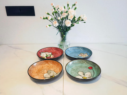 rockgoldbug bowl filled with pasta illustrating serving capacity