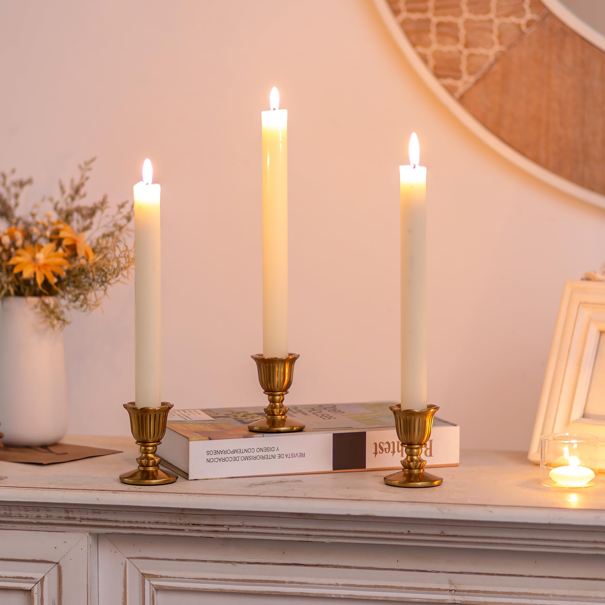 Romadedi side profile with tapered candle demonstrating stable fit and warm glow