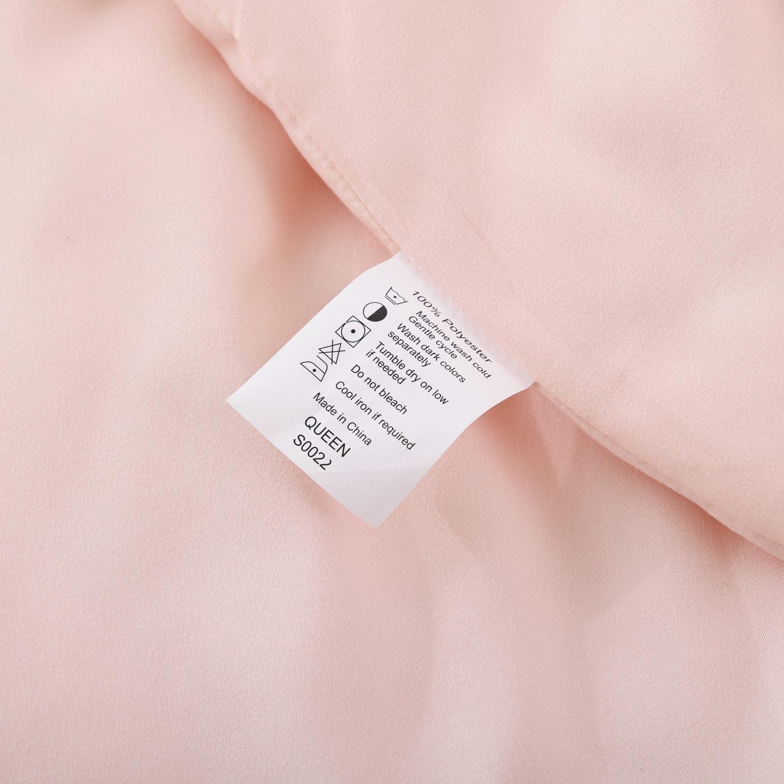 ROSGONIA bedroom lifestyle styling in blush creating a serene boho-inspired atmosphere