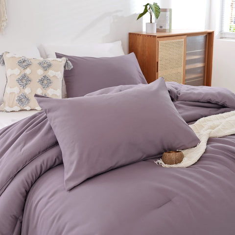 ROSGONIA fabric close-up highlighting soft polyester texture benefit: cozy touch