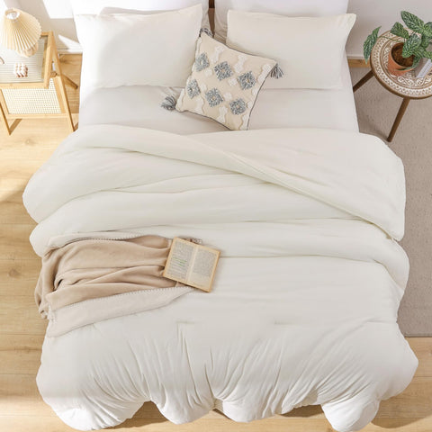 ROSGONIA comforter on a full bed for scale demonstrating ample coverage benefit