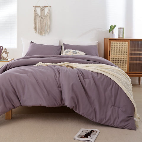 ROSGONIA front view comforter showing dusty purple color and neat stitching benefit: clear style