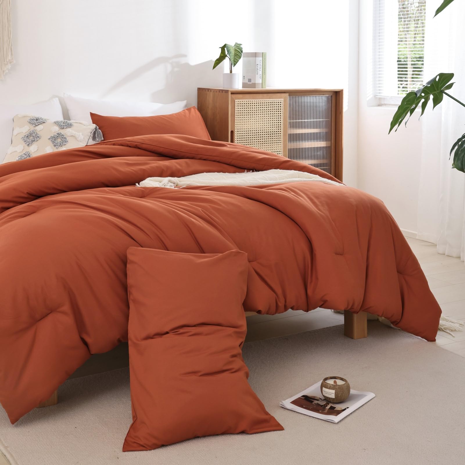 ROSGONIA comforter on full bed to illustrate true size and coverage