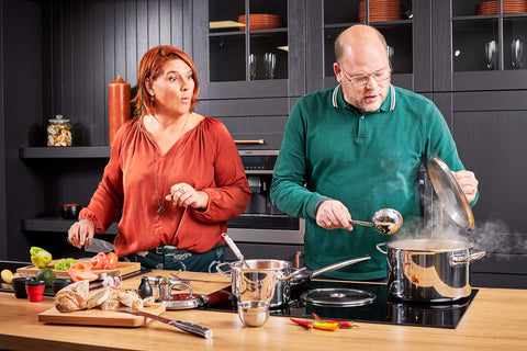 Rösle ladle next to tablespoon showing size and portion control
