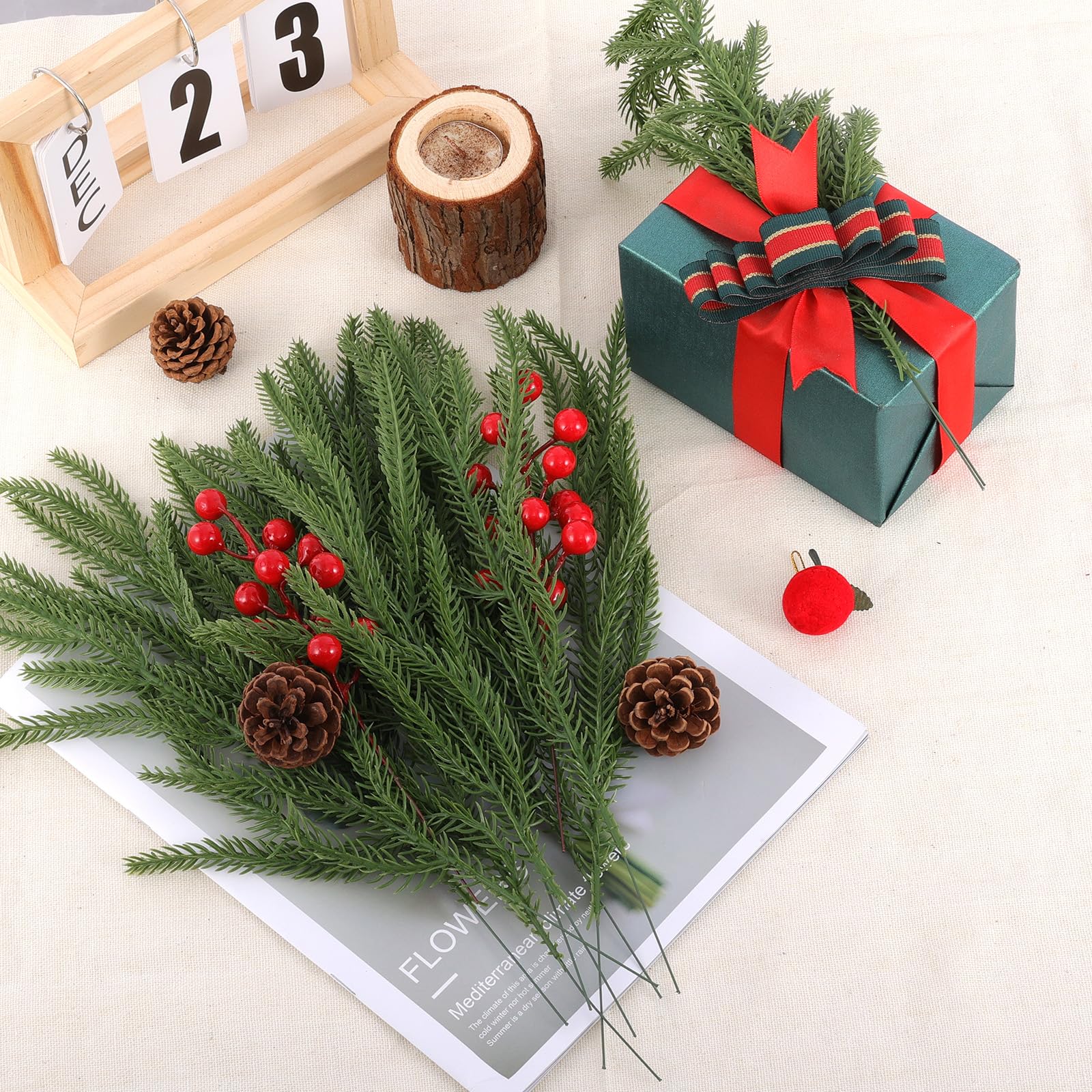 Rowfad arranged as a table centerpiece illustrating elegant seasonal styling