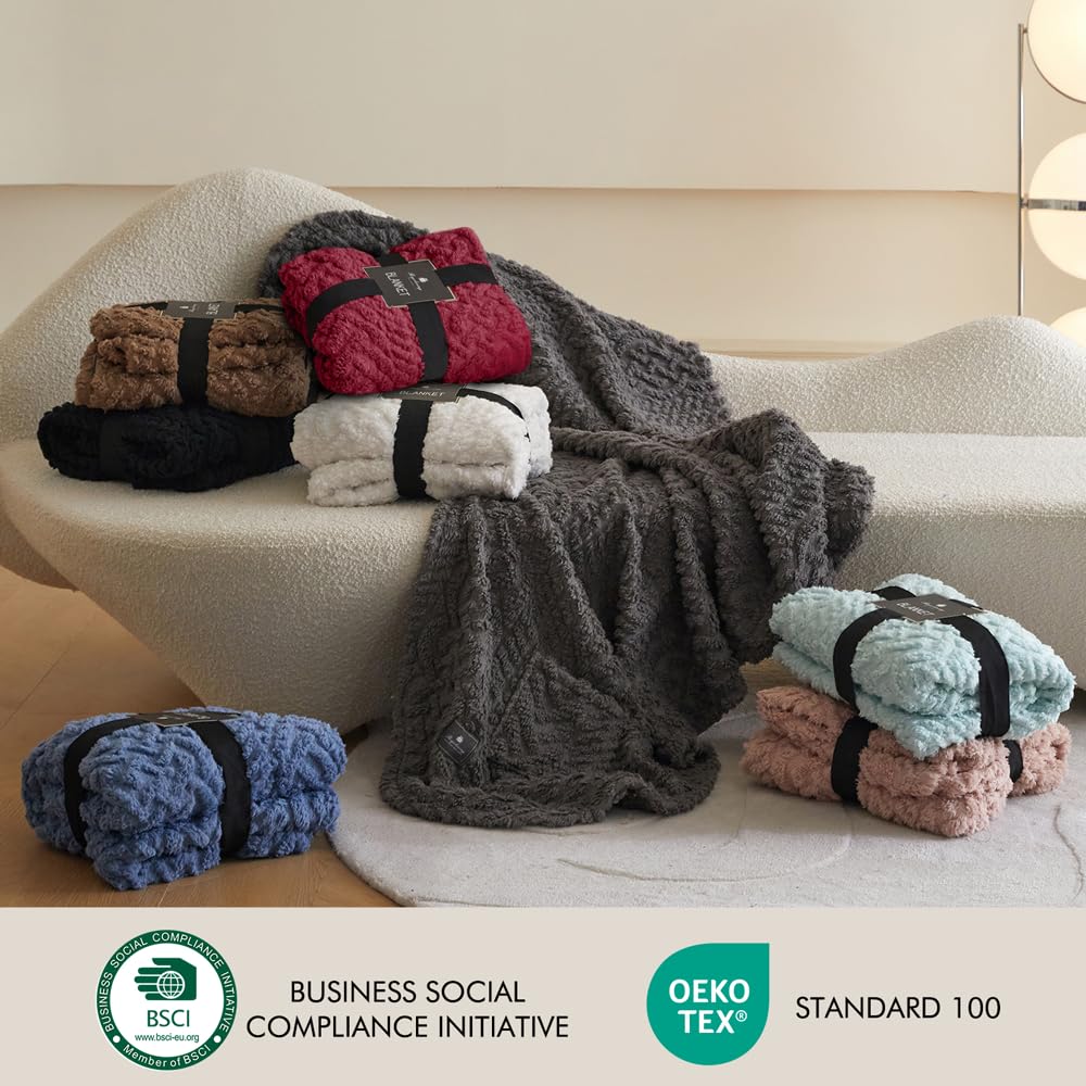 Royoliving packaging and gift-ready box indicating easy present-ready benefit