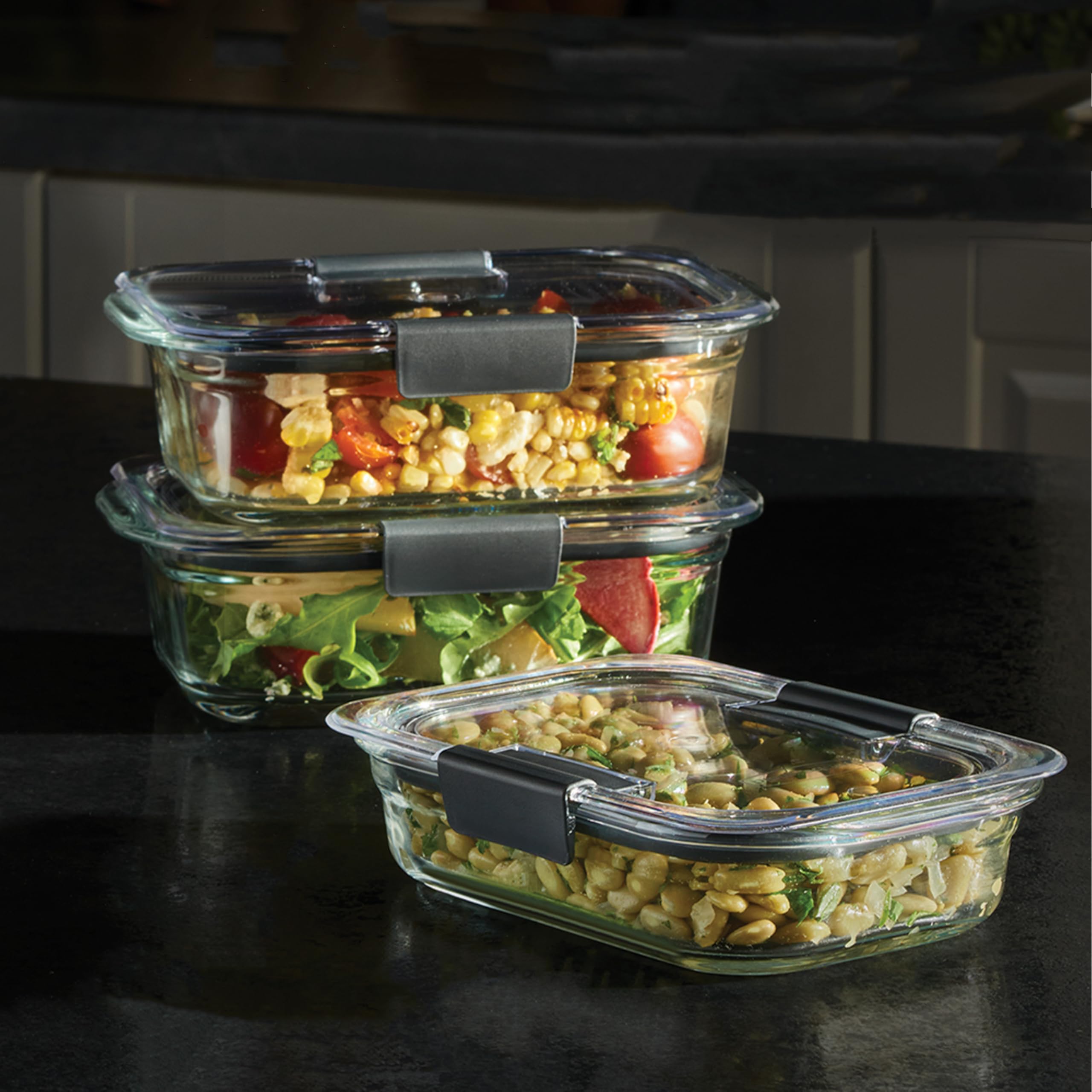 Rubbermaid Brilliance lid close-up highlighting airtight latch and stain-resistant finish