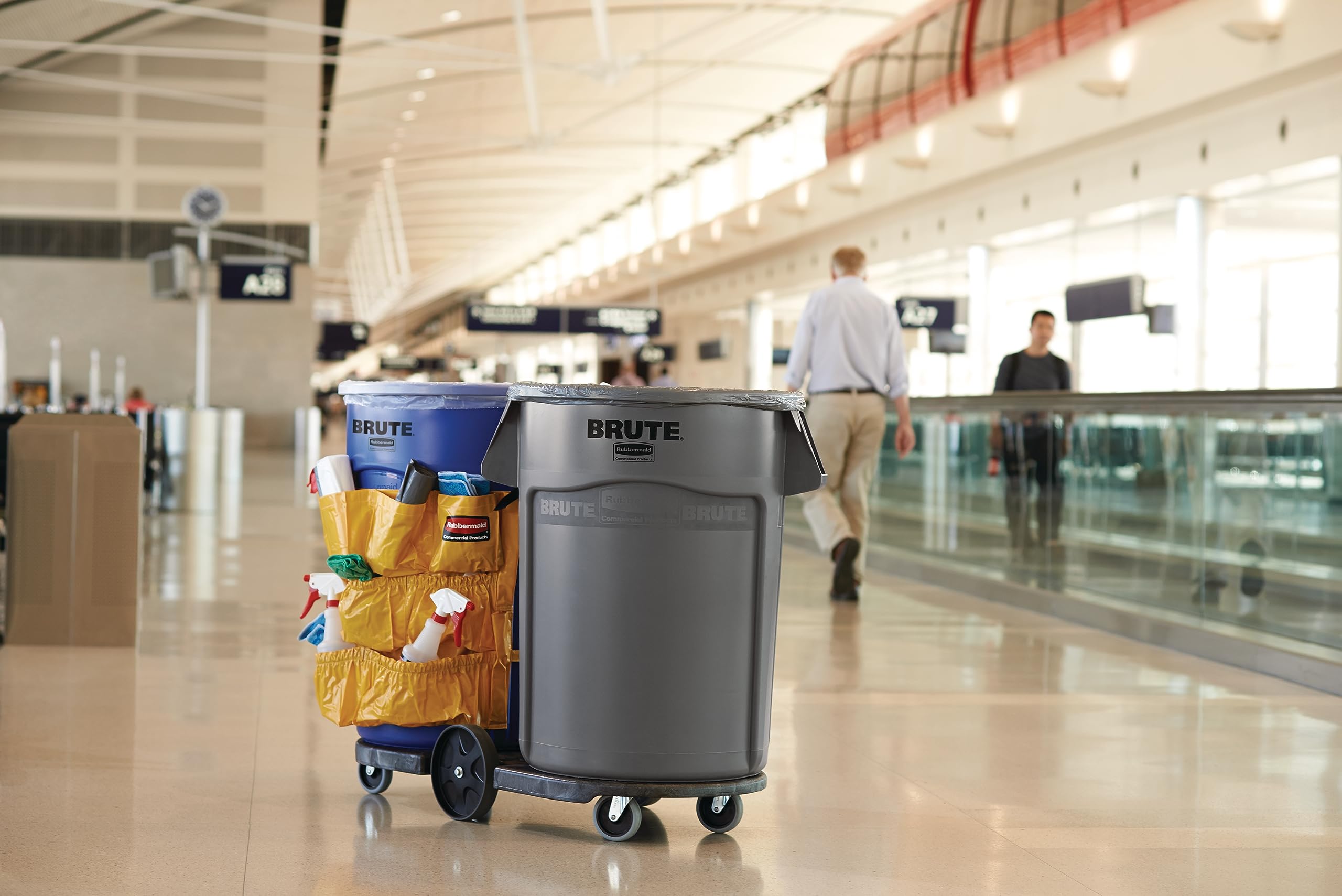 Rubbermaid BRUTE nested stack showing compact storage and efficient transport