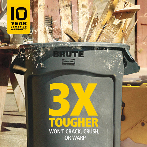 Rubbermaid BRUTE top with recycling lid demonstrating sorted-waste benefit