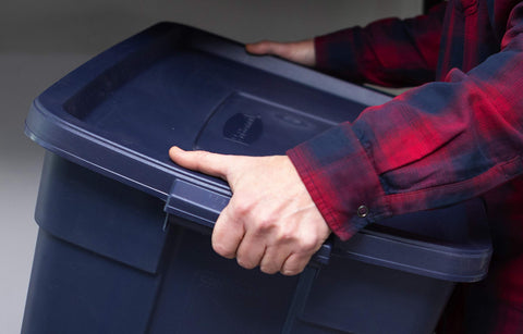 Rubbermaid Roughneck stacked totes demonstrating recessed lids for stable, space-saving stacking