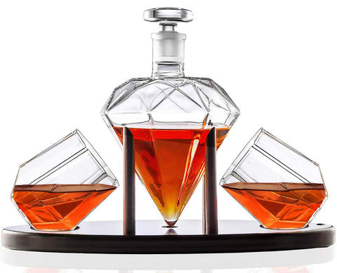 RUGLUSH decanter front view showcasing elegant diamond silhouette and presentation