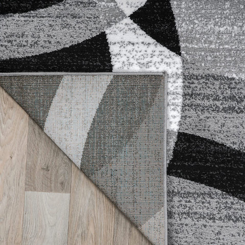 Rugshop rug styled in living room to demonstrate modern decor coordination benefit