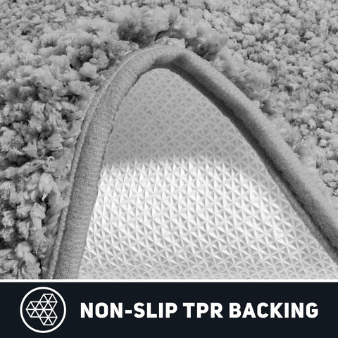 RUN HELIX large mat at shower entry absorbing water for safer steps