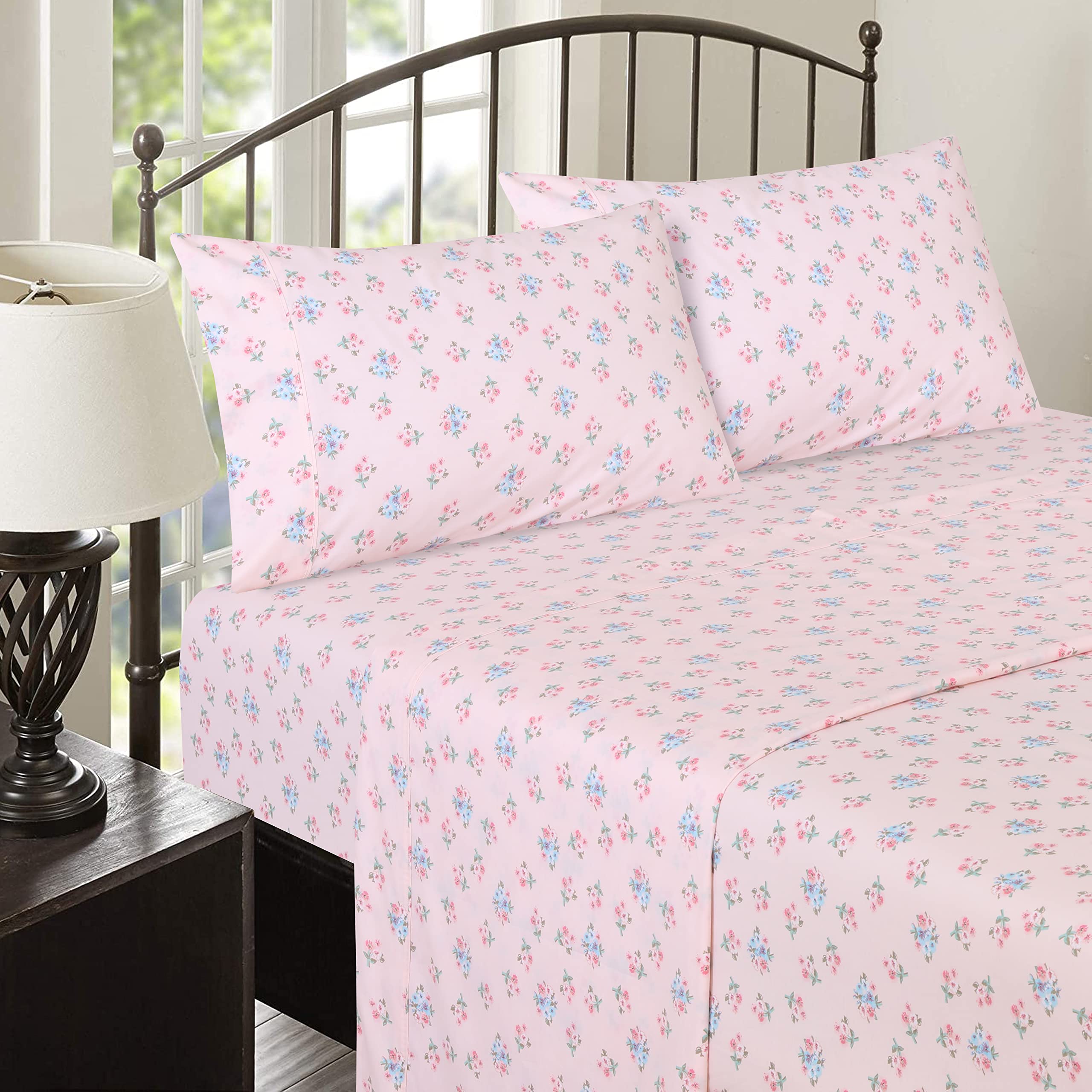 RUVANTI styled bedroom shot with sheets on bed showing airy comfort and modern aesthetic