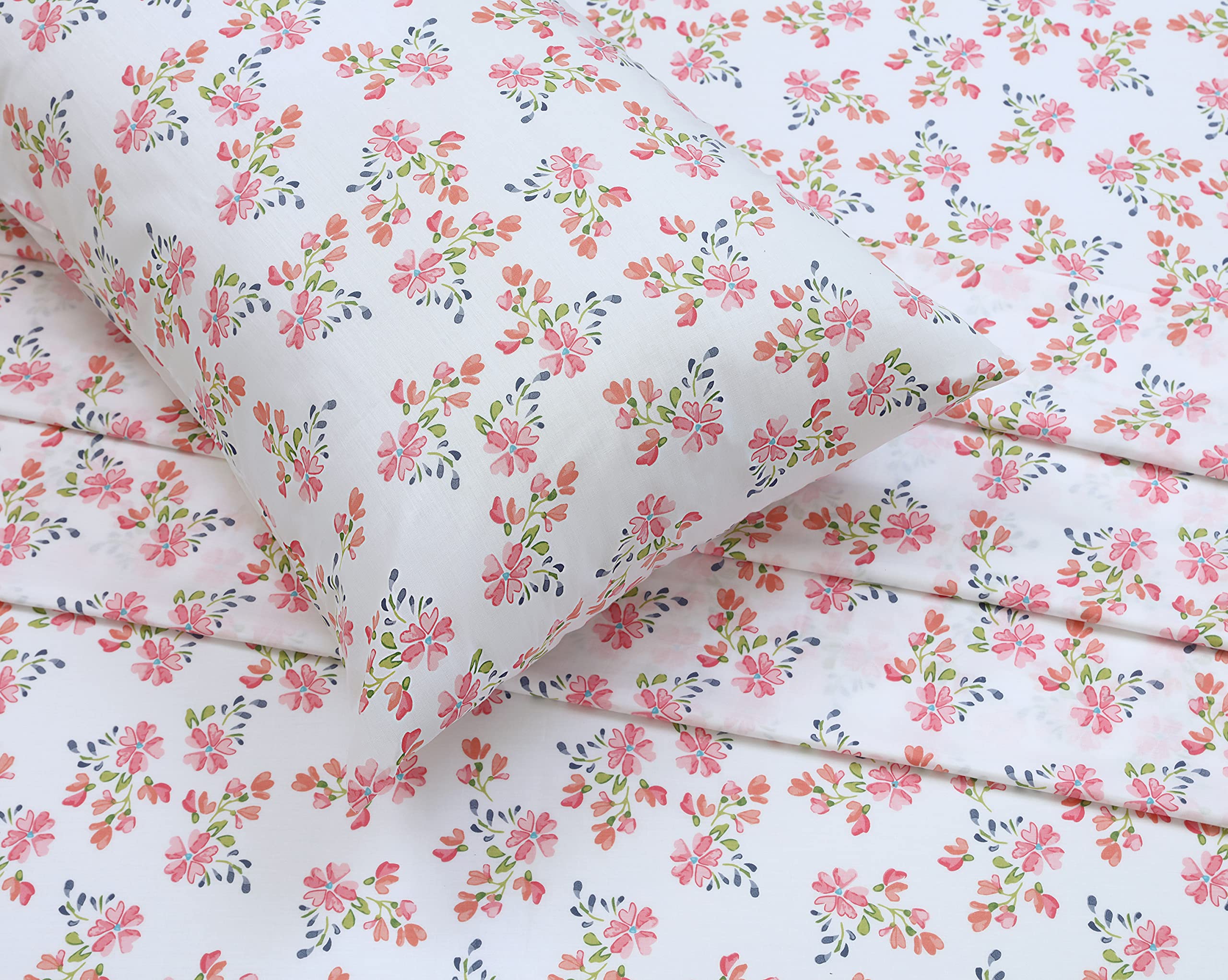 RUVANTI corner elastic stitching detail showing durable hold and stability