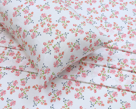 RUVANTI corner elastic stitching detail showing durable hold and stability