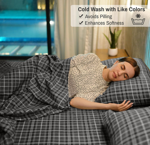RUVANTI pillows and pillowcases arrangement showing coordinated comfort