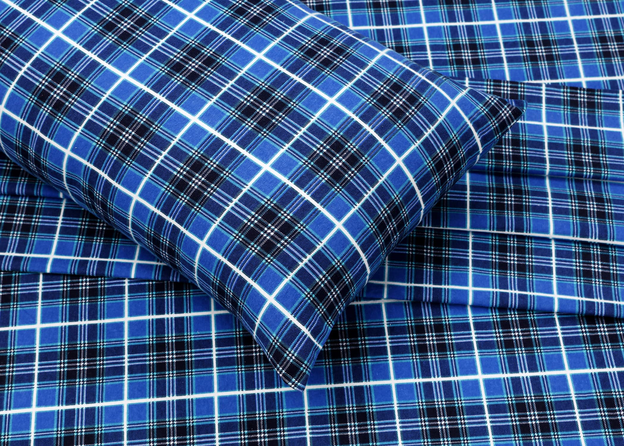 RUVANTI fitted sheet on mattress showing fit on up to 18-inch mattress height