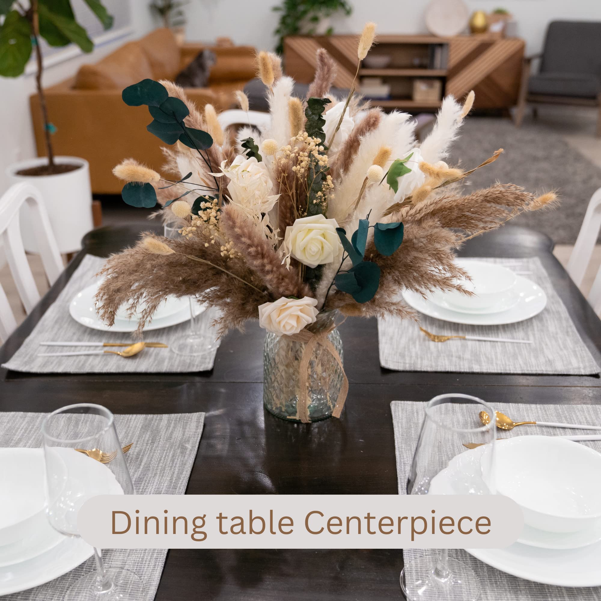 RyddeligHome size comparison next to utensils conveying scale for table placement