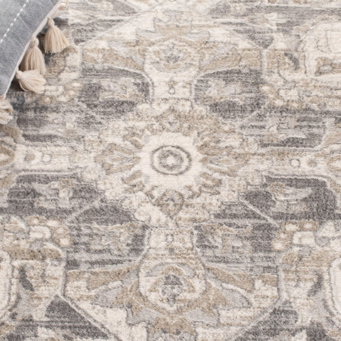 SAFAVIEH edge and border close-up showing weave quality and durable finish