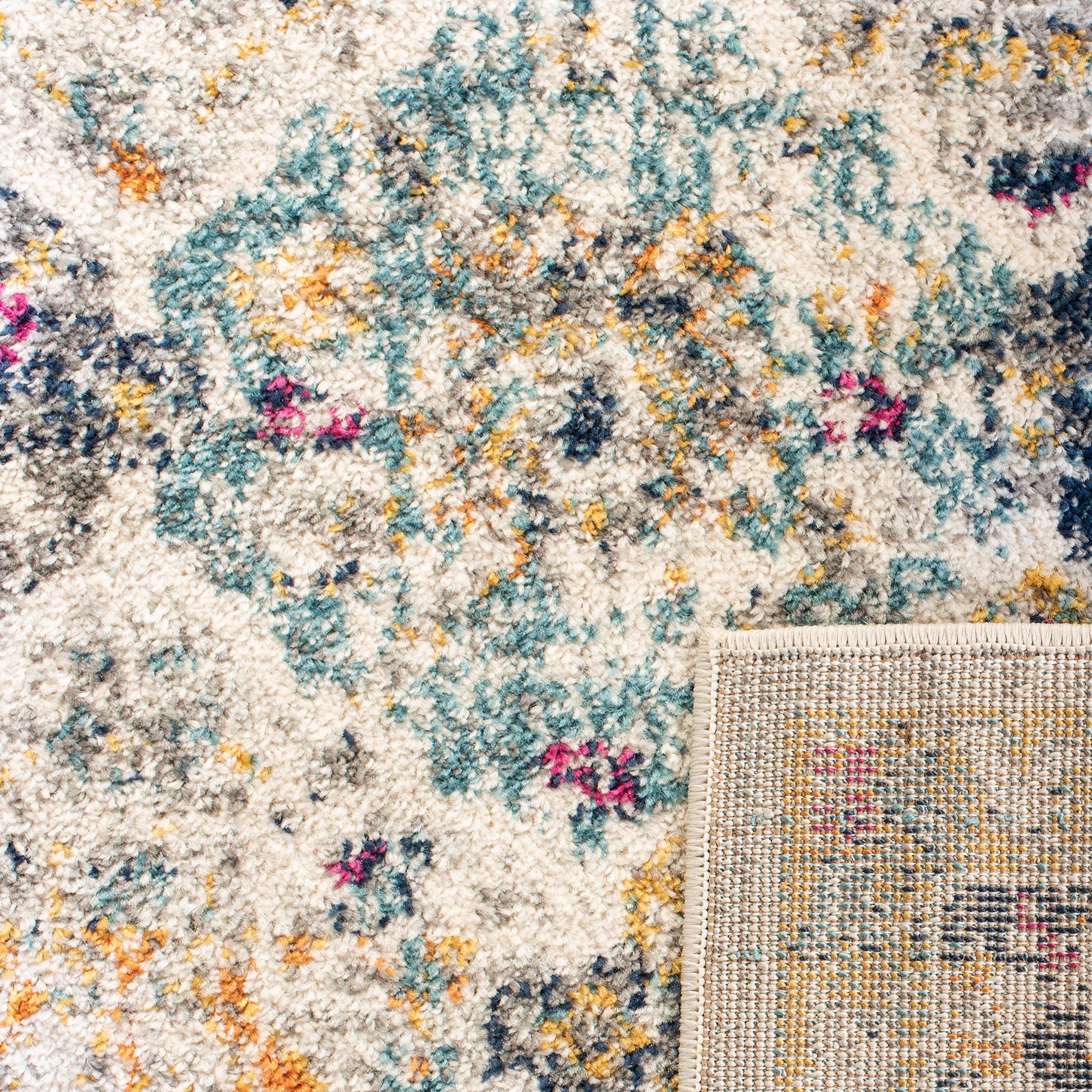 SAFAVIEH corner label and bound edge detail, shows quality finish and longevity