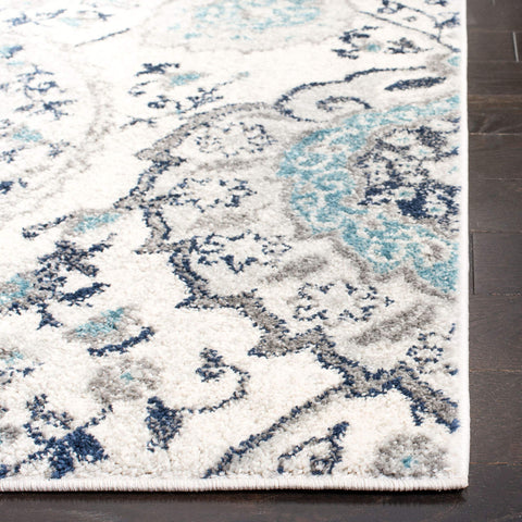 SAFAVIEH Madison low 0.4-inch pile texture closeup, highlights durable non-shedding feel