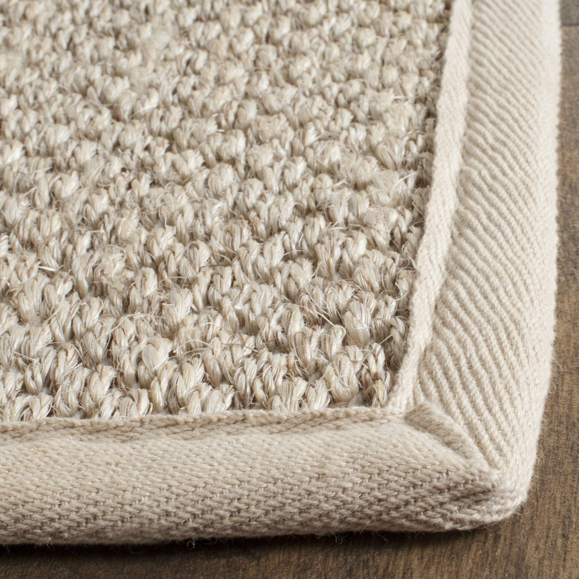 SAFAVIEH cotton border close-up highlighting neat finish and reinforced edges