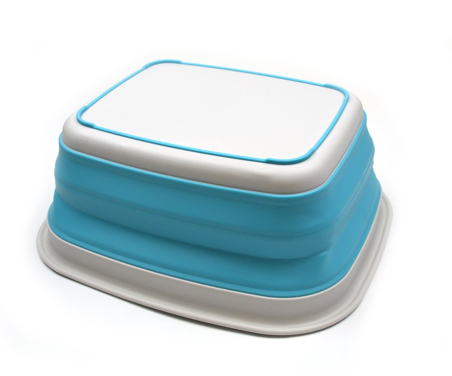 SAMMART in use washing dishes outdoors showing portability and campsite cleanup benefit