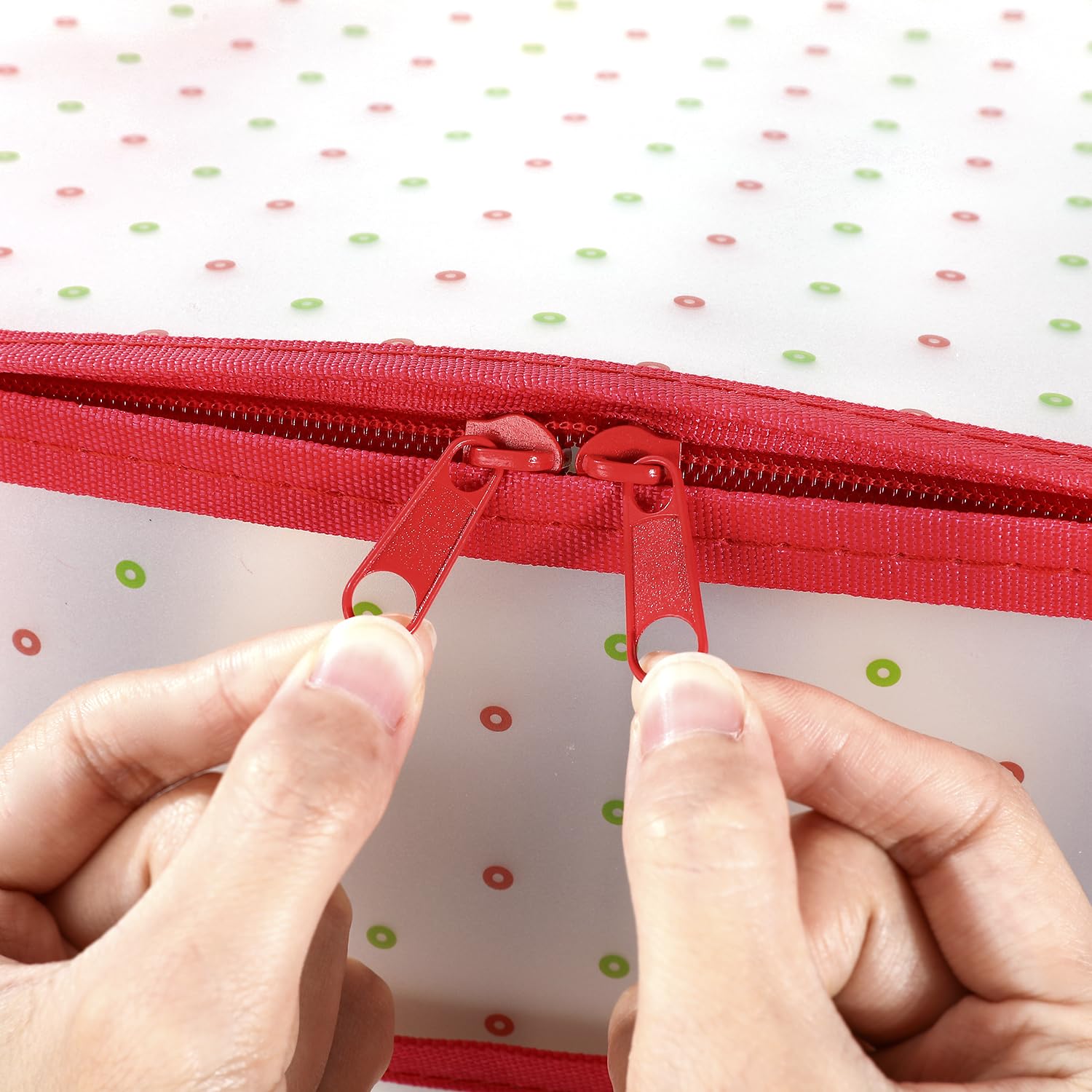 Sattiyrch person removing a tray demonstrating easy portability