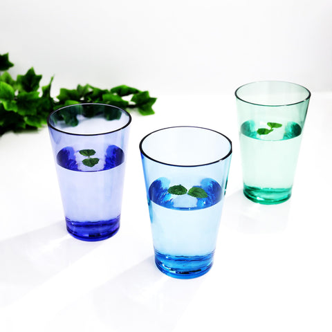 SCANDINOVIA tumblers in outdoor picnic scene showing shatterproof benefit