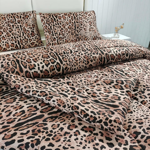 SDY front view of cheetah comforter showing full queen coverage and bold print for vibrant decor