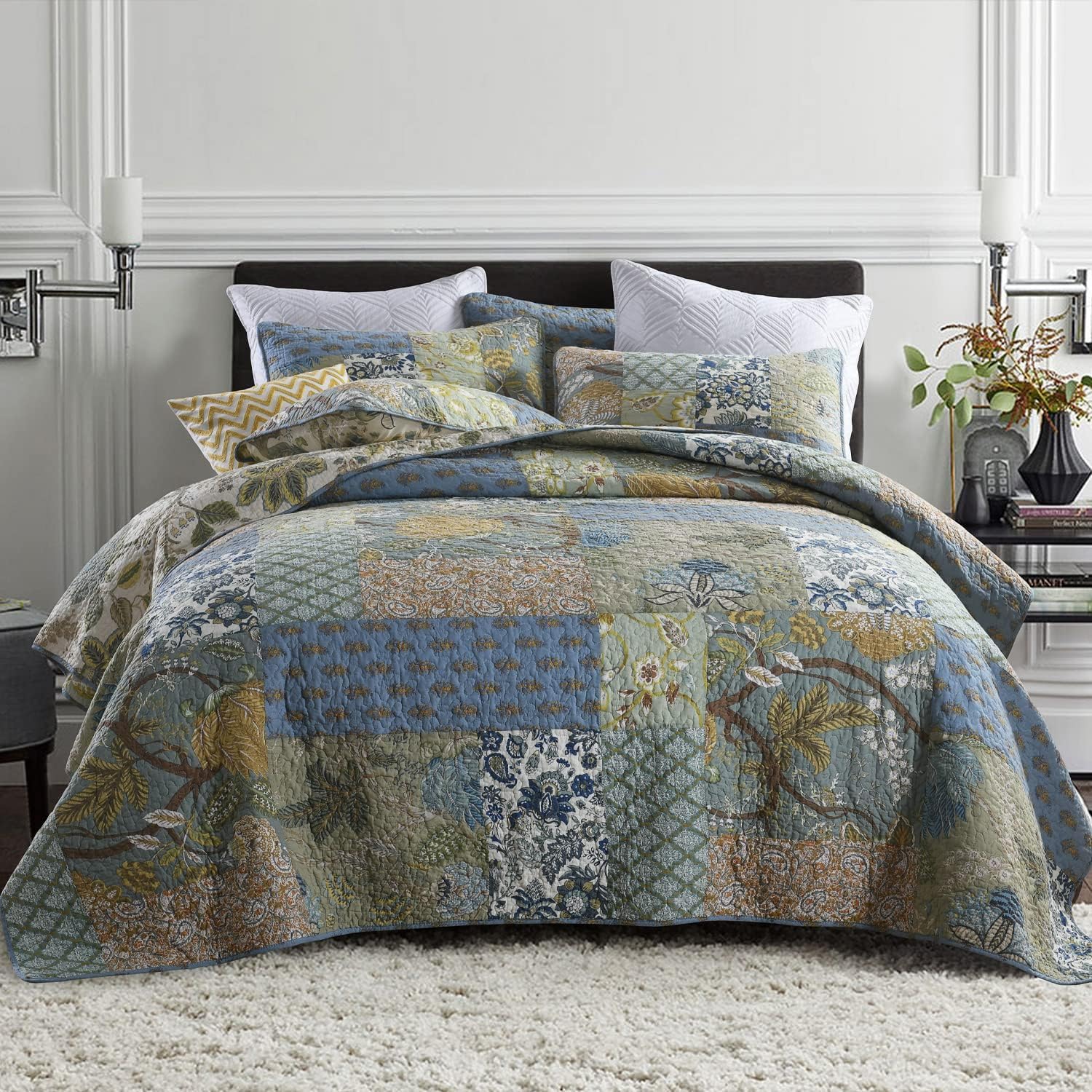 Secgo front view of quilt showing full coverage and elegant green tone for bedroom style