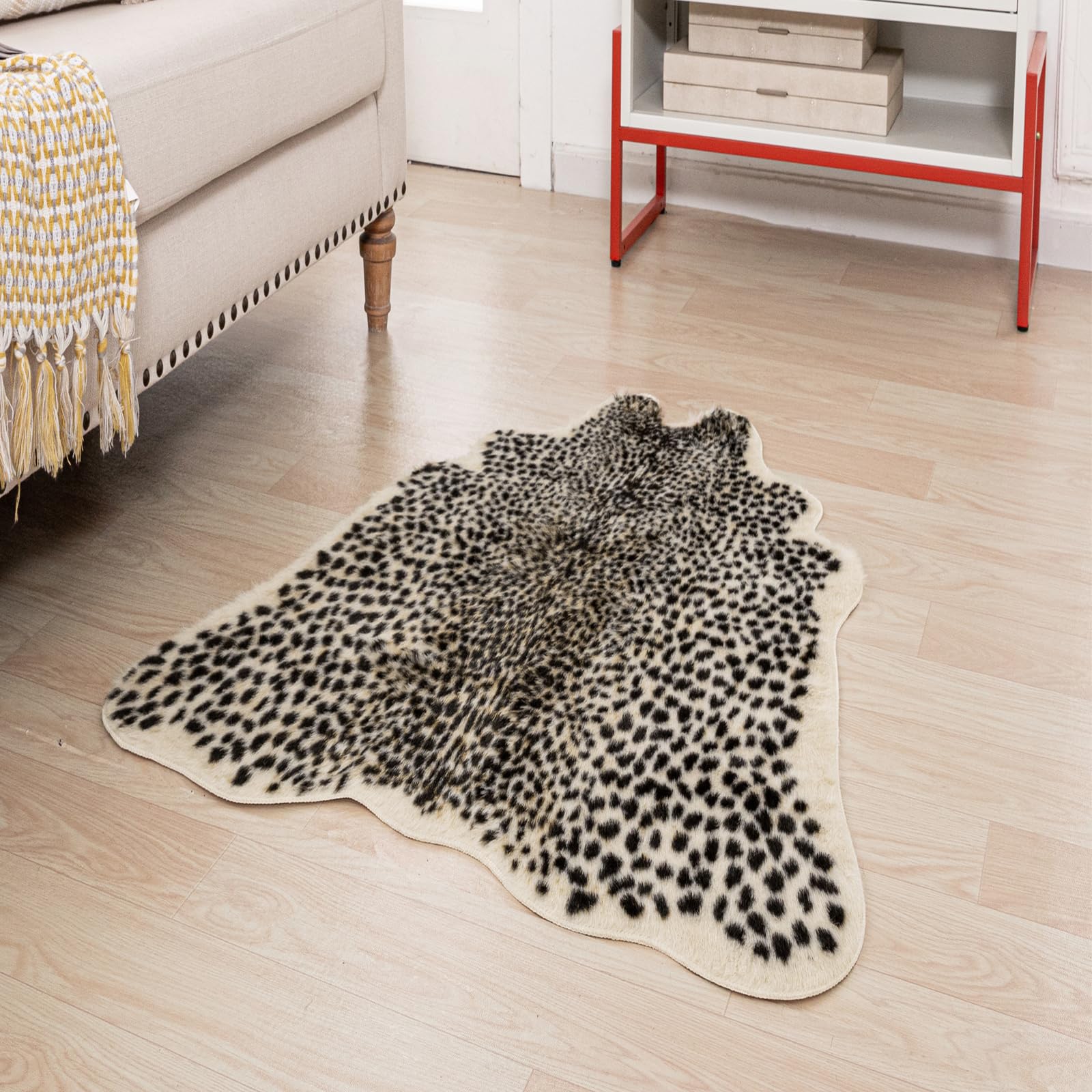 Seek4comfortable close-up of plush pile showing soft texture and vivid print