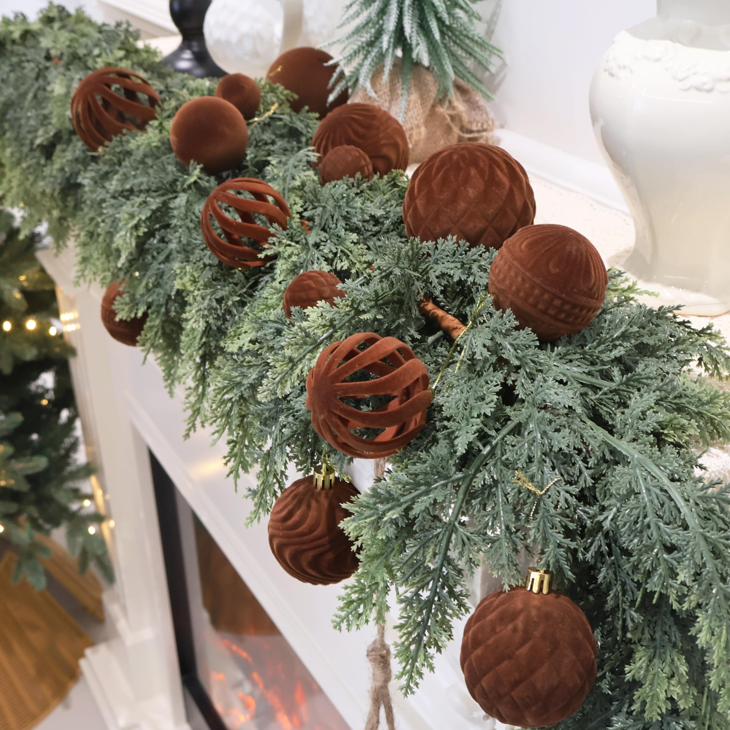 Senjie ornaments neatly packed in reinforced kraft box showing protection and storage