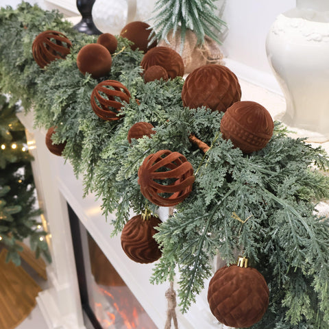 Senjie ornaments neatly packed in reinforced kraft box showing protection and storage