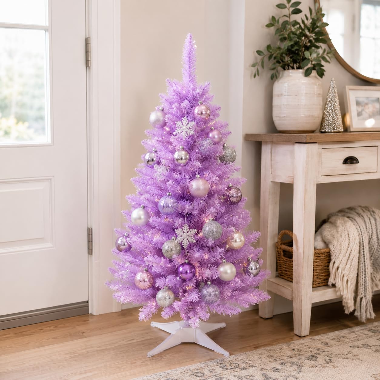 Senjie tree on office desk illustrating cordless placement and visual uplift