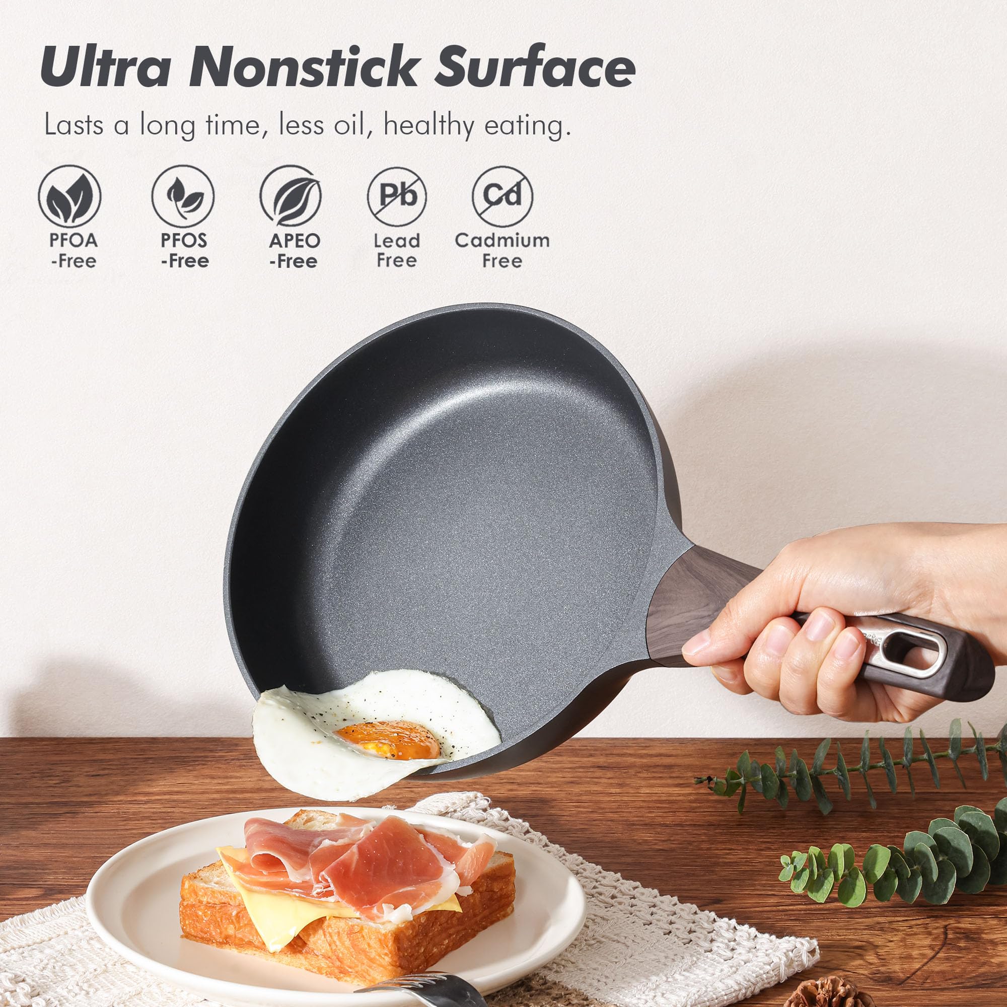 SENSARTE nonstick surface close-up showing smooth texture and easy food release for healthy cooking