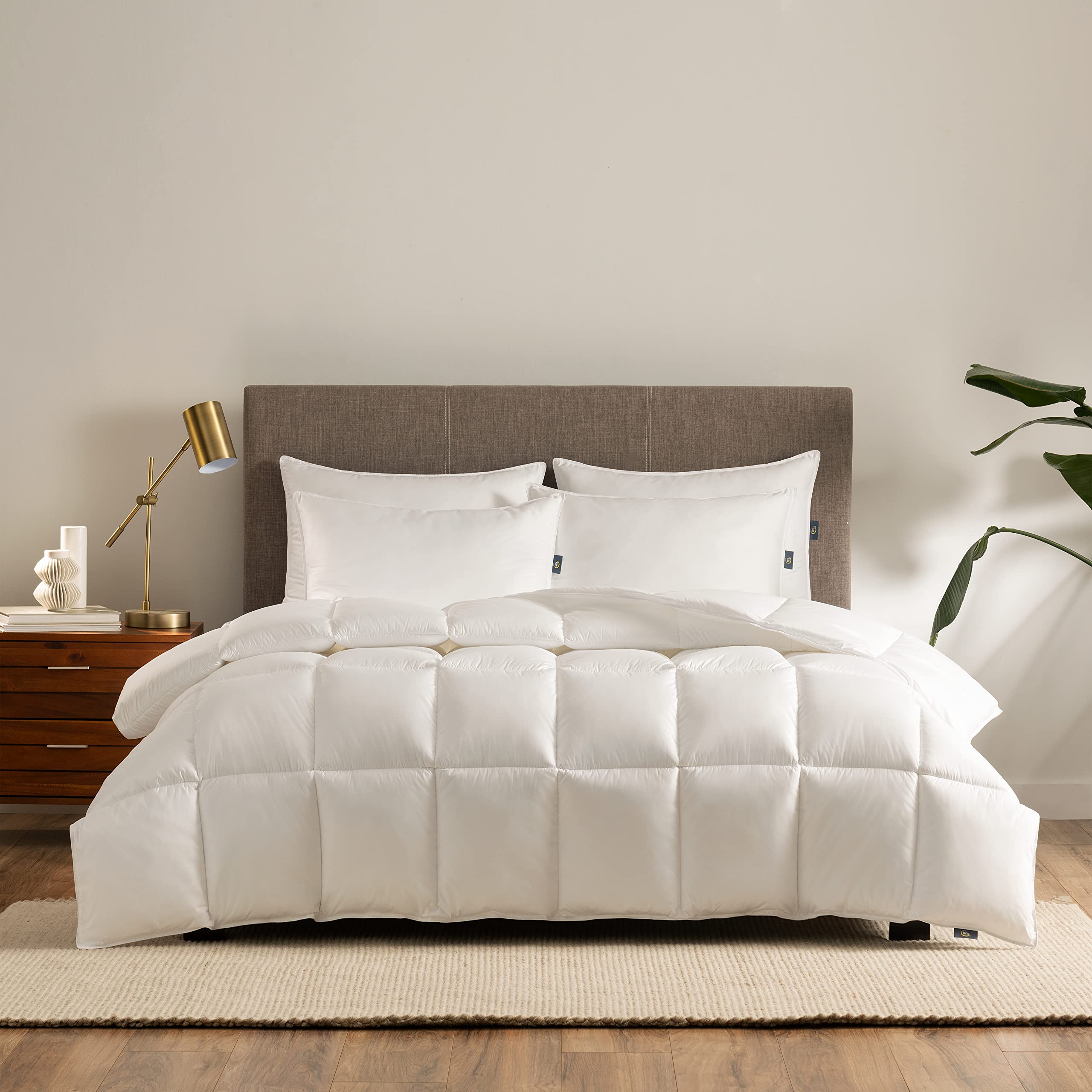 Serta comforter front view showing full/queen coverage and cozy appeal