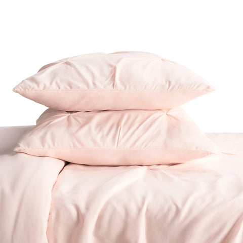 Serta button closure and corner tie detail keeping the comforter secure