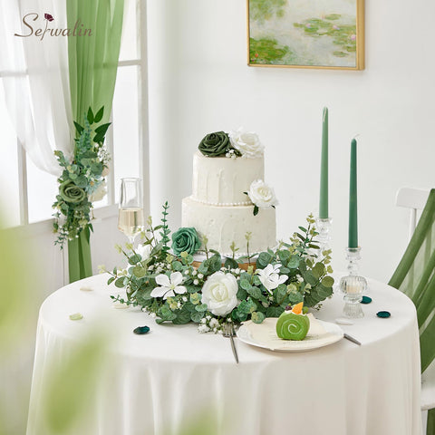 Serwalin table centerpiece at a wedding showcasing elegant long-lasting greenery