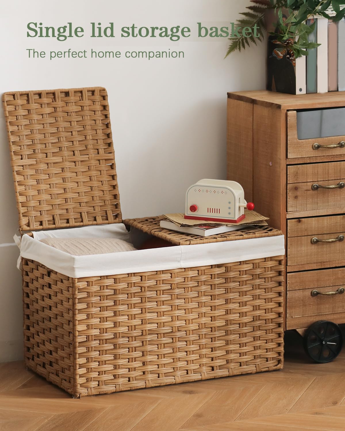 SETVSON closed lid detail highlighting concealed-storage neatness