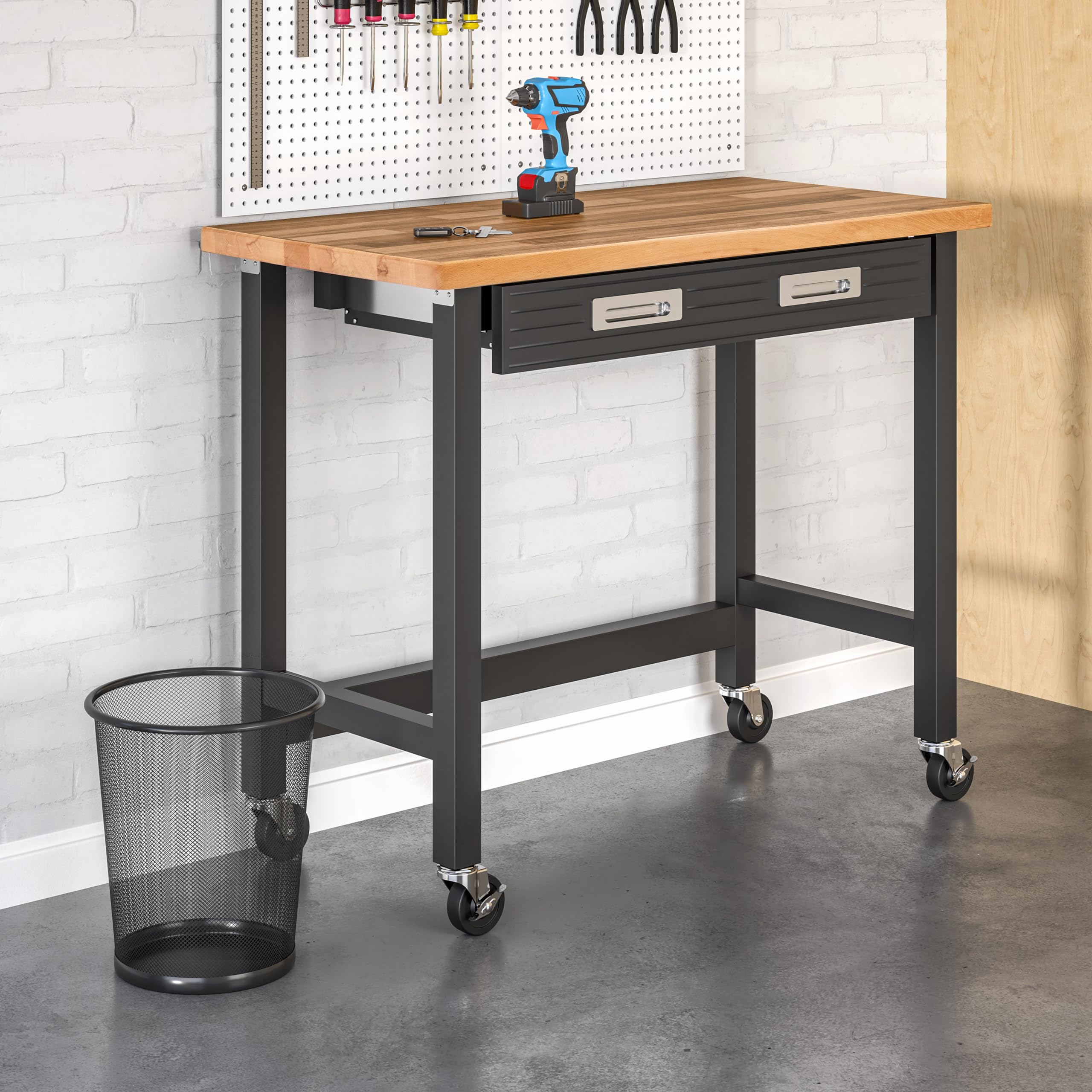 Seville Classics reinforced rim and base detail showing sturdy construction and stable support