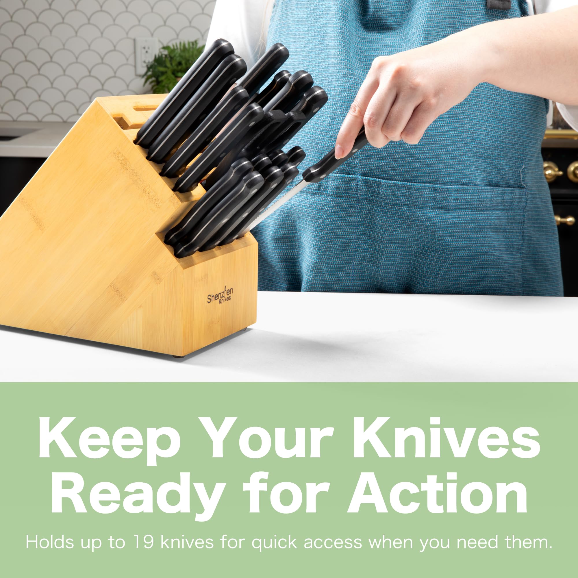 Shenzhen Knives demo of inserting a chef knife for quick access