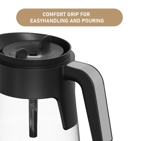 Shonshon carafe pouring coffee smoothly into mug showing drip-free pour