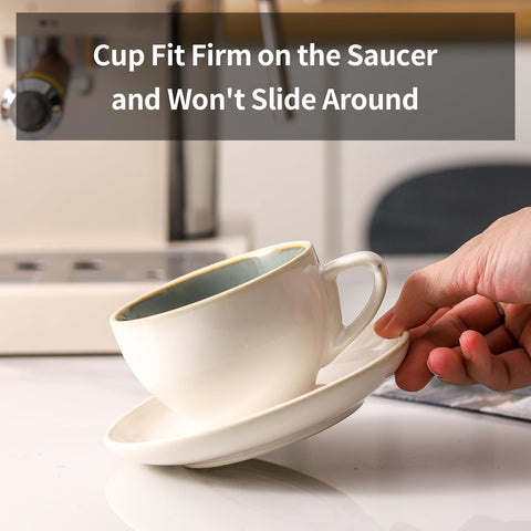 SIDUCAL cup in microwave demonstrating safe reheating convenience