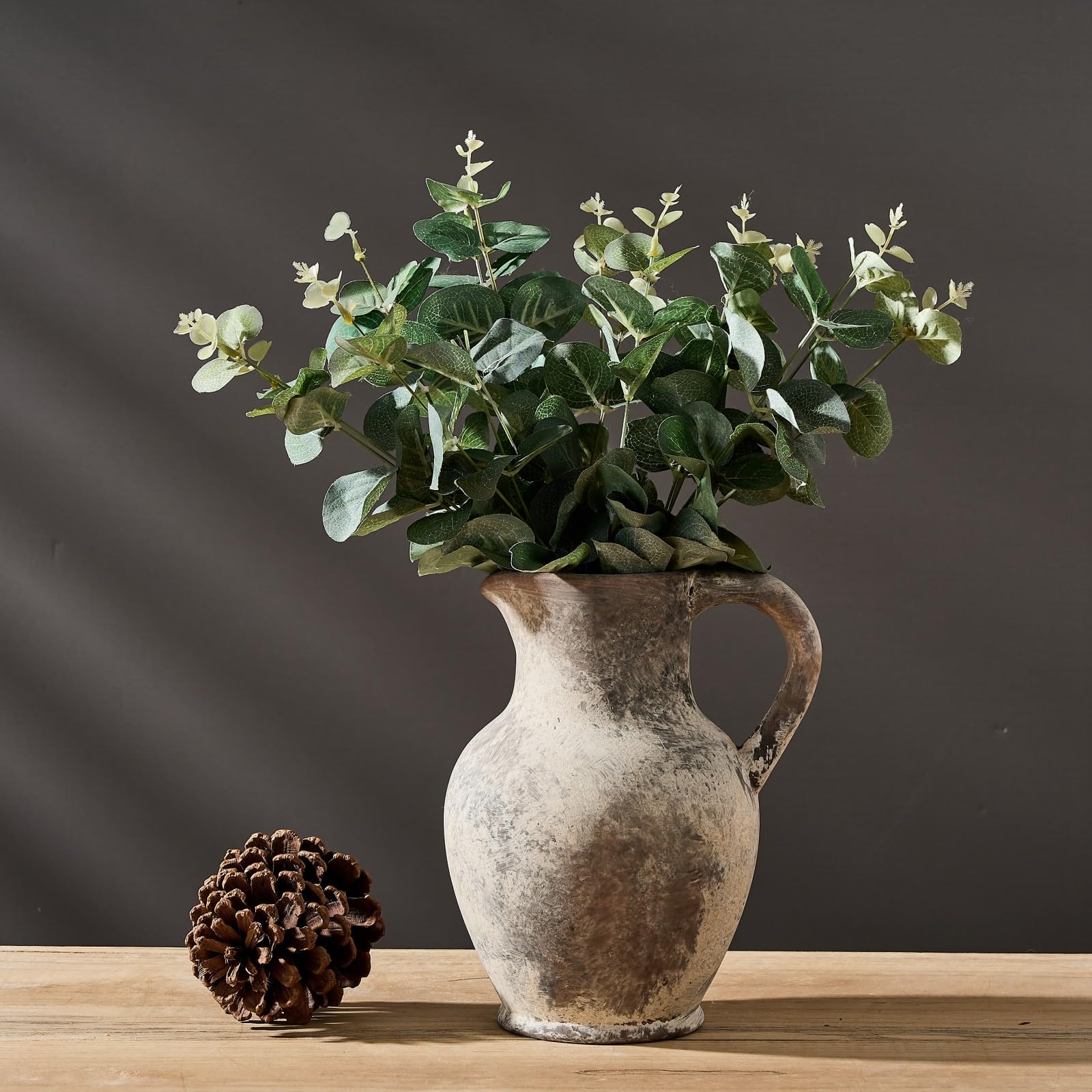 SIDUCAL texture detail highlighting handmade ceramic finish