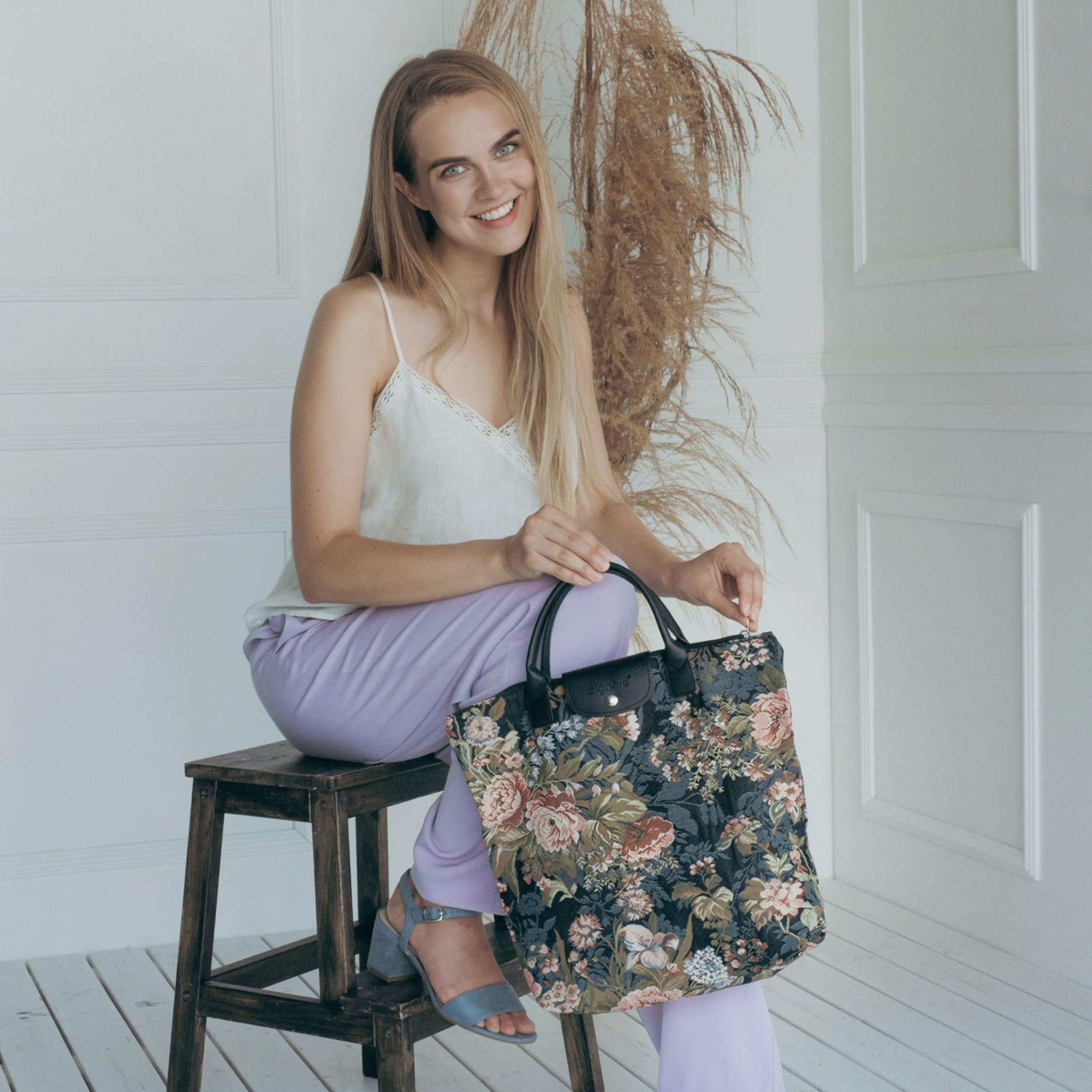 Signare folded pouch compact in handbag-ready form, peony print and clip button for easy storage