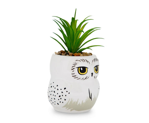 Silver Buffalo Hedwig planter close-up of ceramic detail, highlights collectible quality
