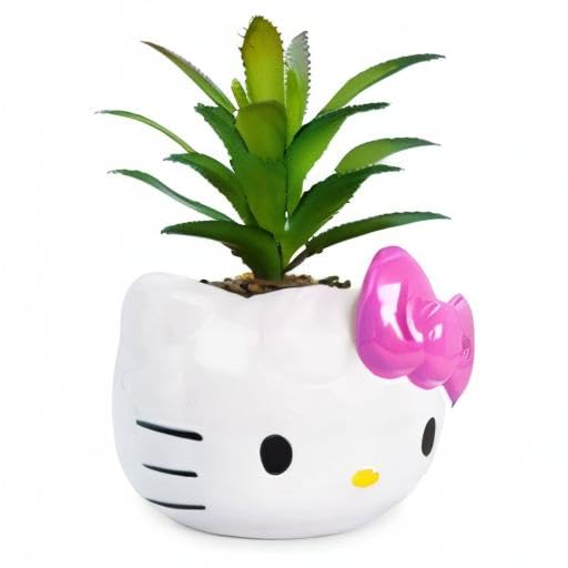 Silver Buffalo Hello Kitty detail of painted features ensuring collectible finish